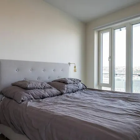 Apartment Luxury - Stunning View - City Centre - 2 Private Balcony- Easy 24 7 Check