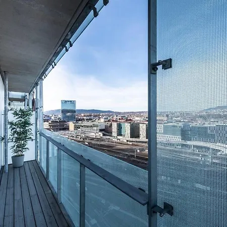 Luxury - Stunning View - City Centre - 2 Private Balcony- Easy 24 7 Check Daire
