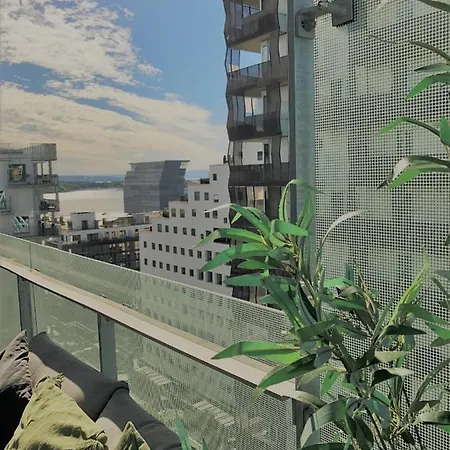 Daire Luxury - Stunning View - City Centre - 2 Private Balcony- Easy 24 7 Check